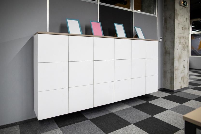 Hängekommode planen Große weiße Kommode zum aufhängen